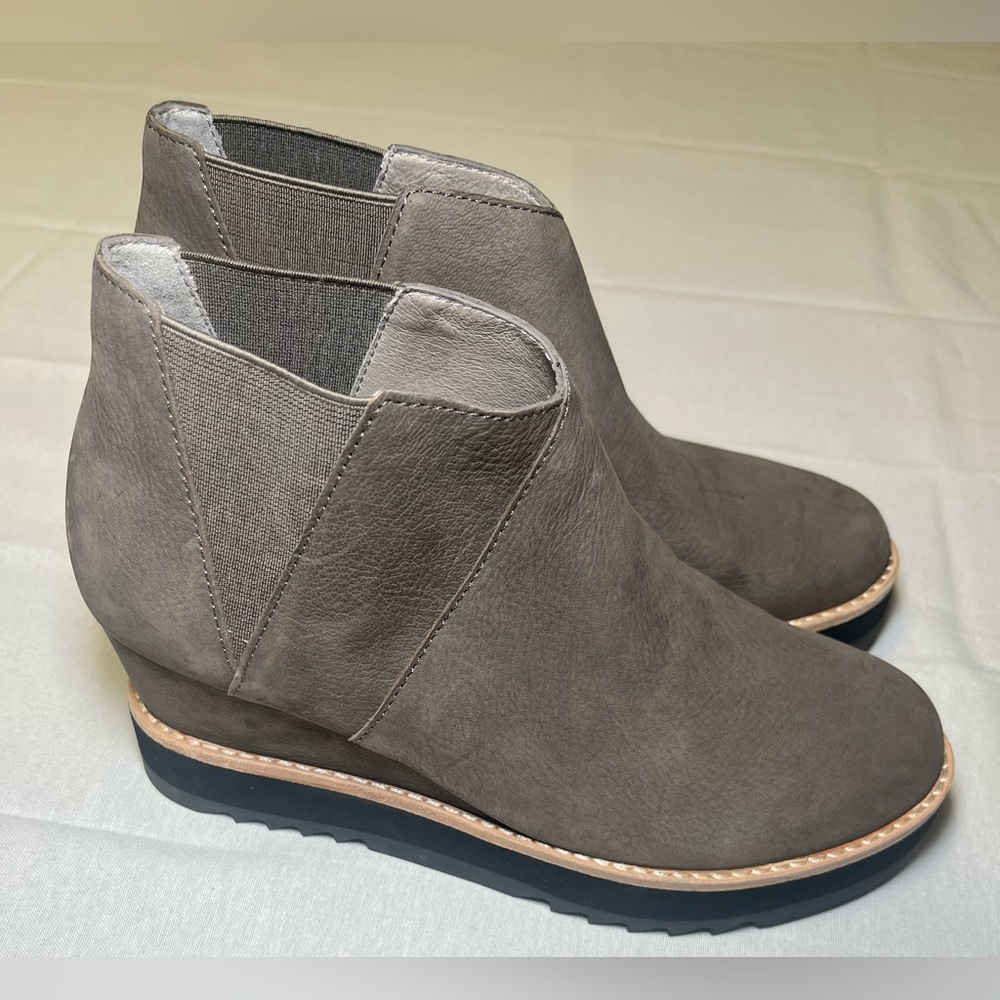 Eileen Fisher Caddy-TN Women's US 6 M Chelsea Bootie Graphite Nubuck Wedge Heel